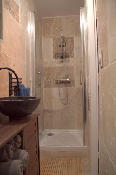 Logement Cosy - Proche Du Prado ブールジュ エクステリア 写真